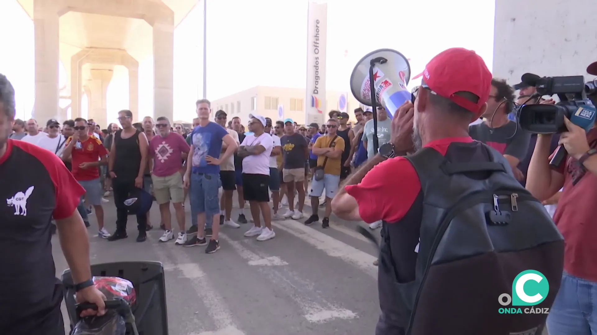 Un momento de la concentración antes de la marcha en la mañana de este martes