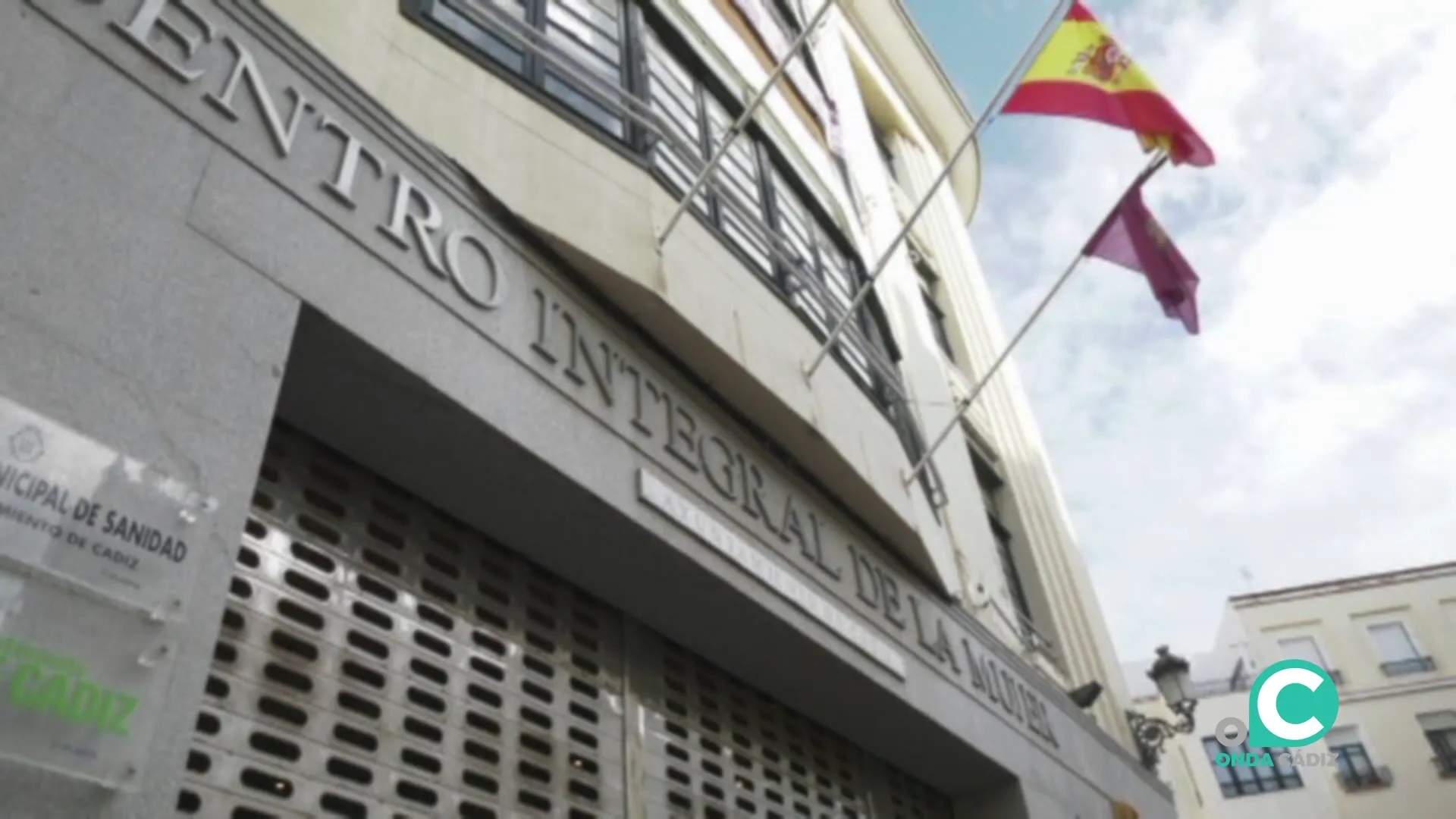 Fachada del centro en la Plaza del Palillero