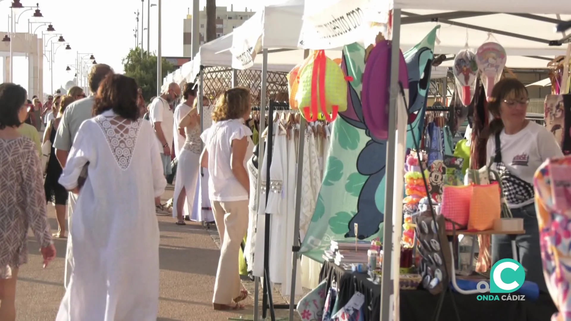 El buen tiempo animó a la afluencia de visitantes en el primer día