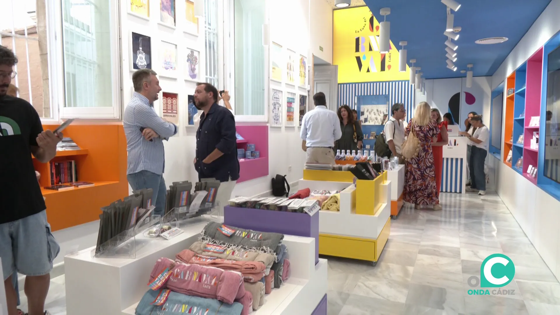 Muchas personas acudieron al estreno de este singular establecimiento