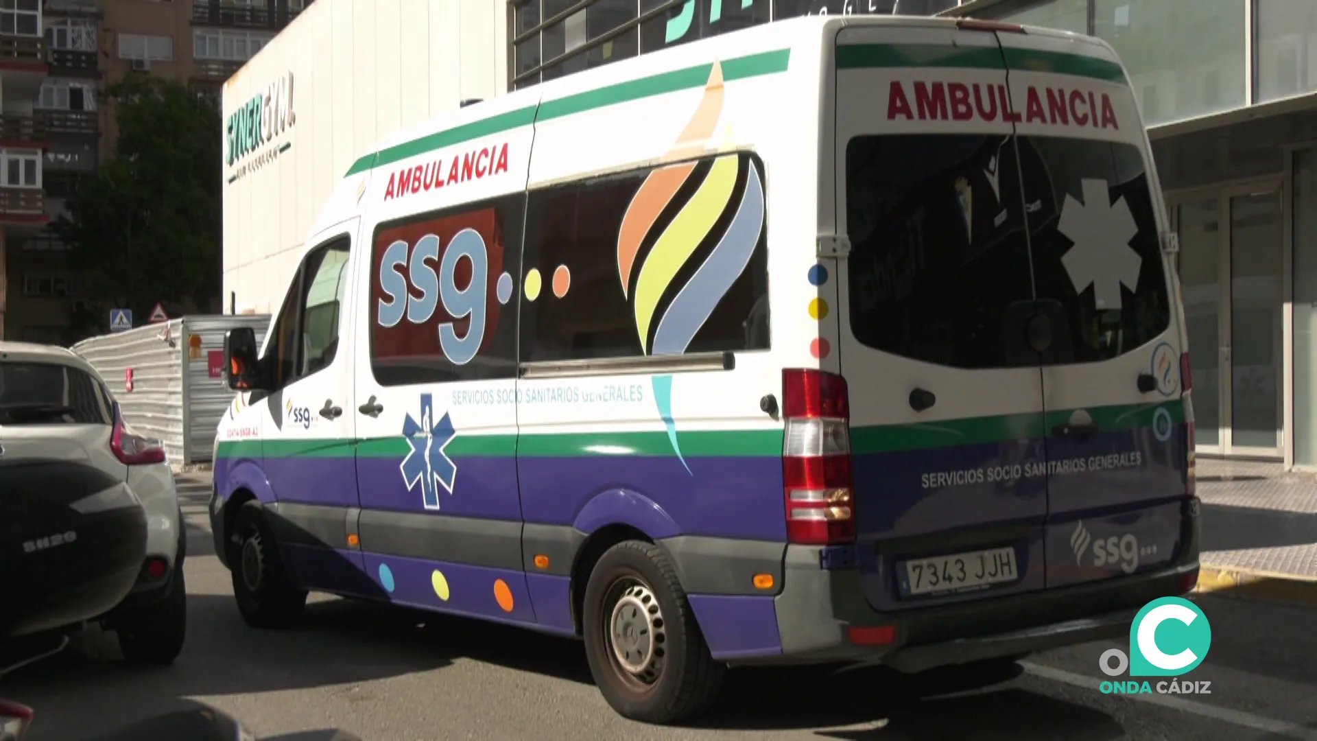 Ambulancia en la sede este martes en la capital gaditana