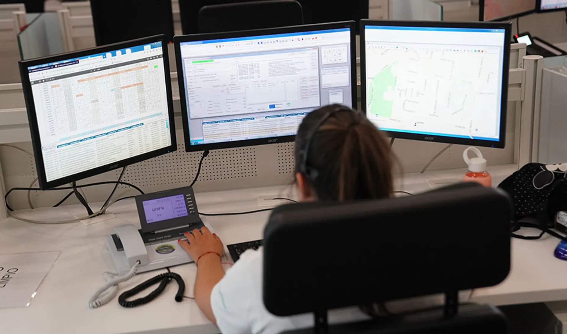 Imagen de archivo de gestora de atención de llamadas del 112.