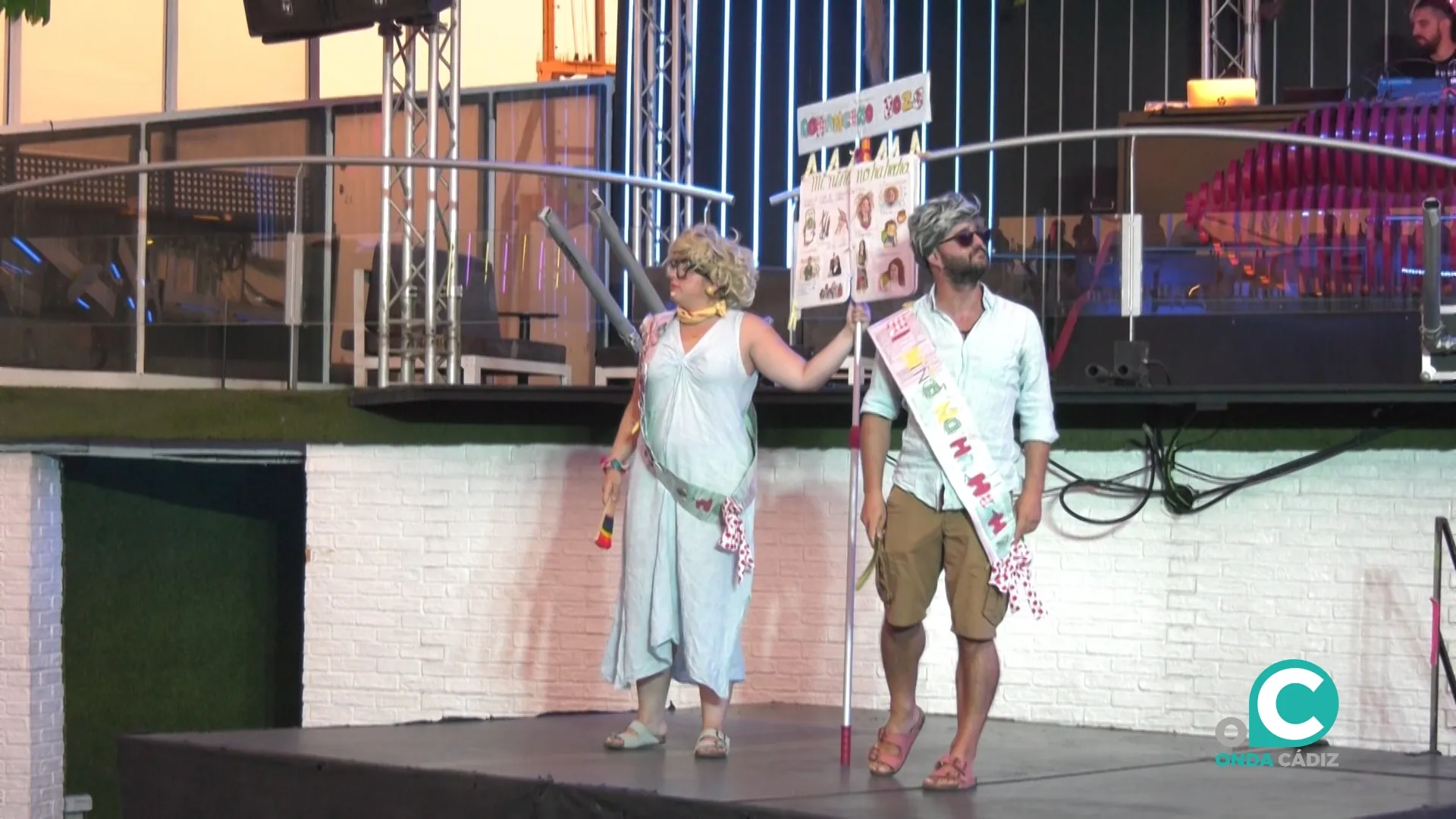 La Sala Momart acogió la III Gala de Romanceros del Carnaval de Cádiz. 