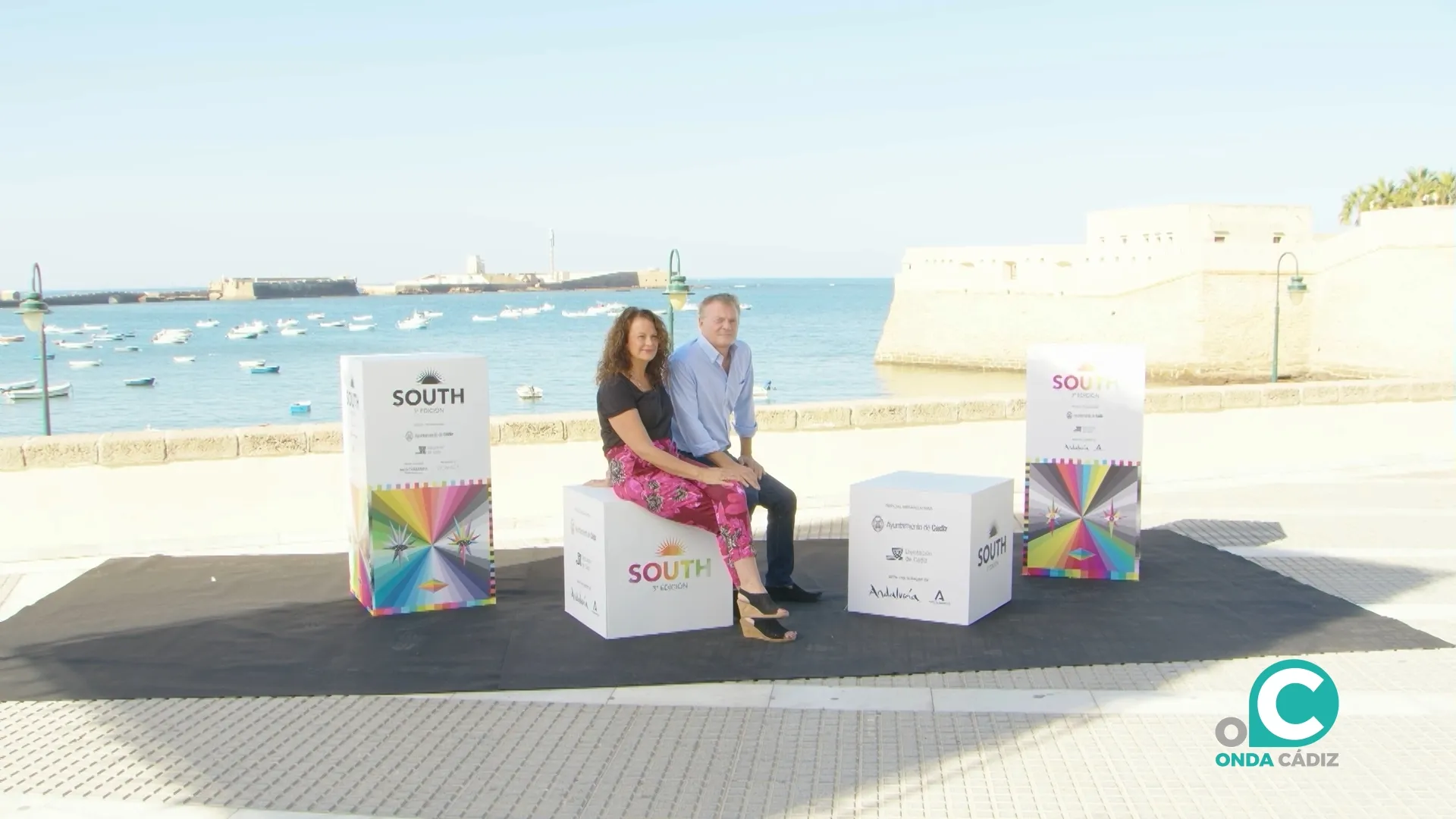 Chris Brancato recibe en Cádiz el Premio Internacional de Honor 2025 en la Caleta. 