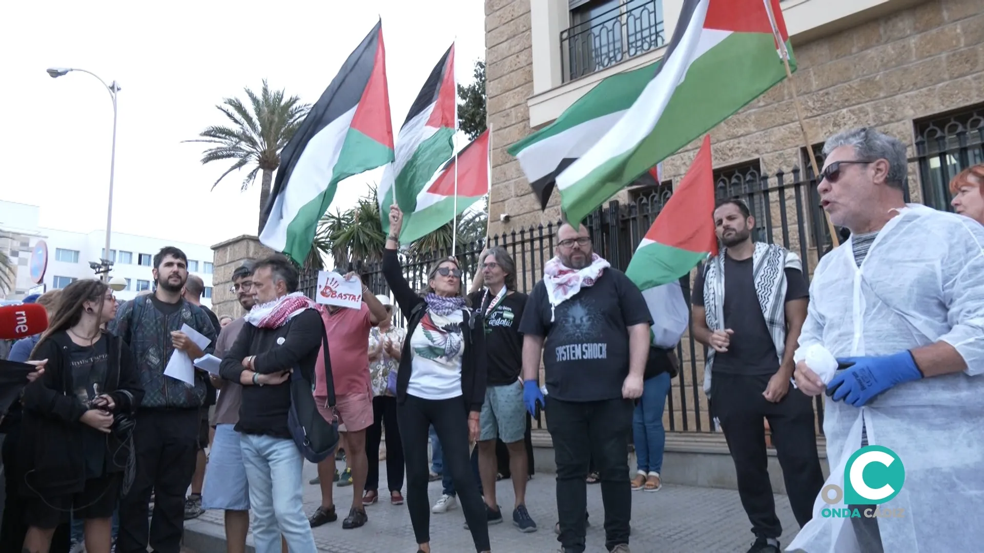 Imagen de la concentración de la plataforma Cádiz con Palestina, este martes. 