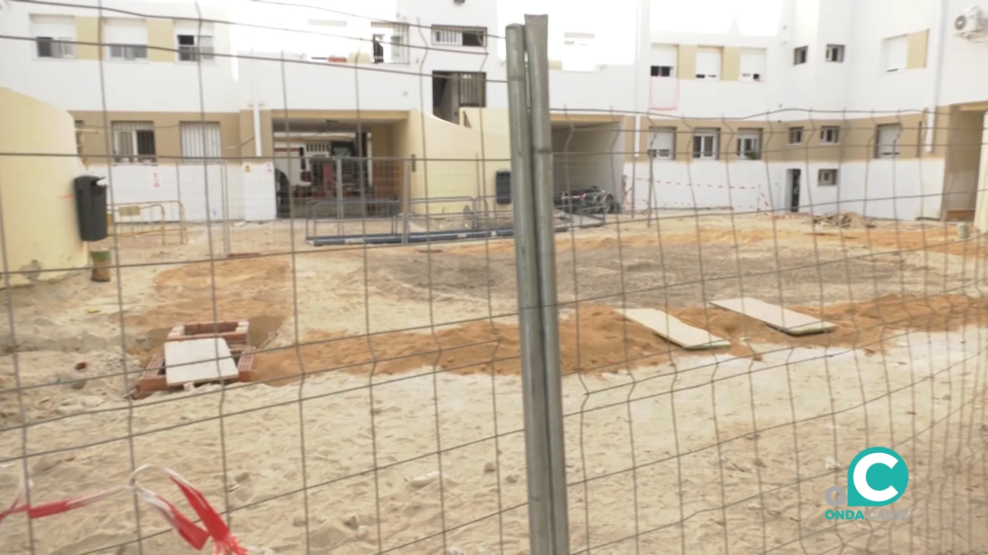 Obras de rehabilitación en calle Alegría, junto a la plaza de los Cantes. 