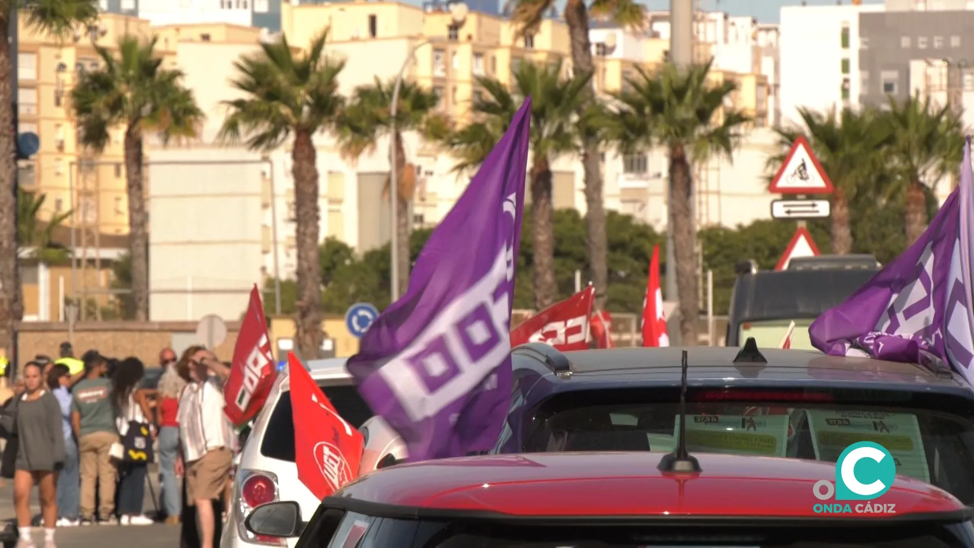 Caravana de protesta de los sindicatos CCOO y UGT en Cádiz. 
