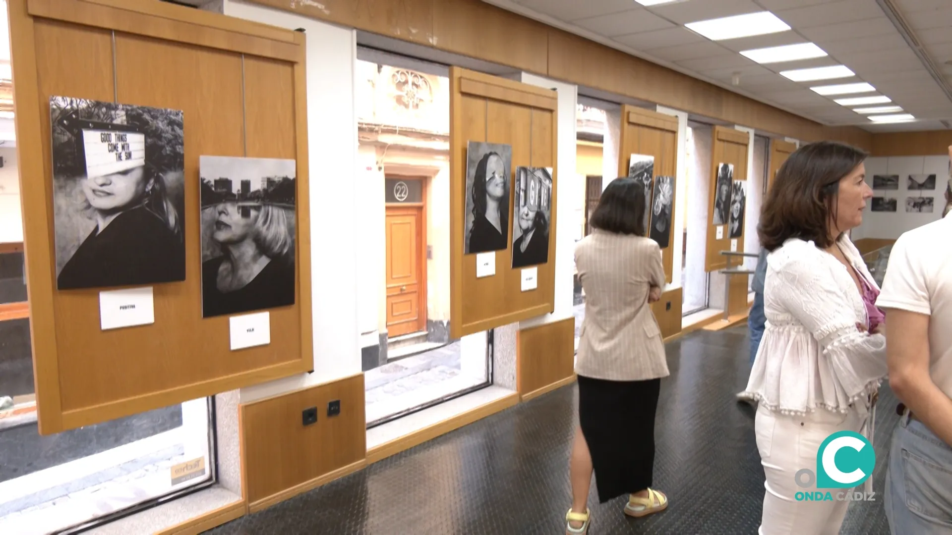 Momento de la inauguración de la exposición ‘Cambiando la mirada’.