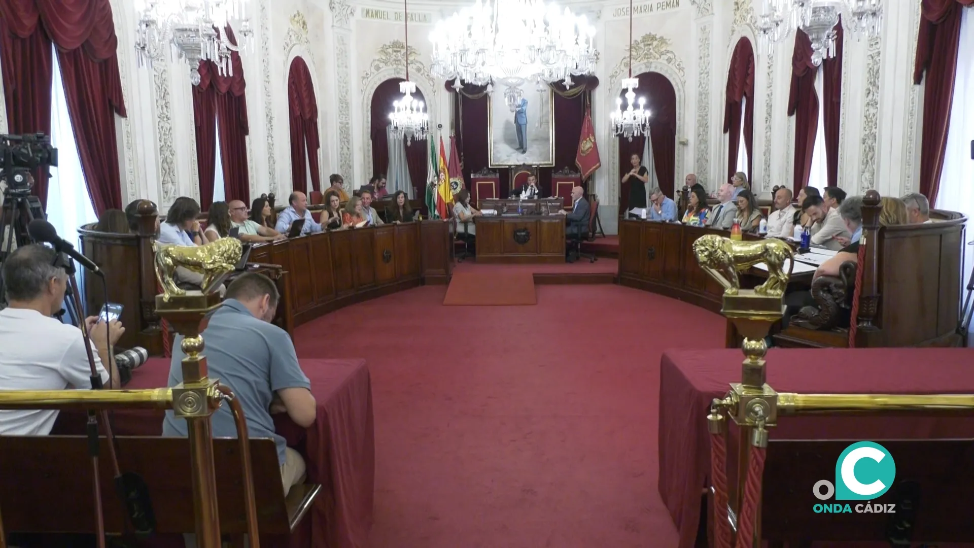 Sesión plenaria del Ayuntamiento de Cádiz. 