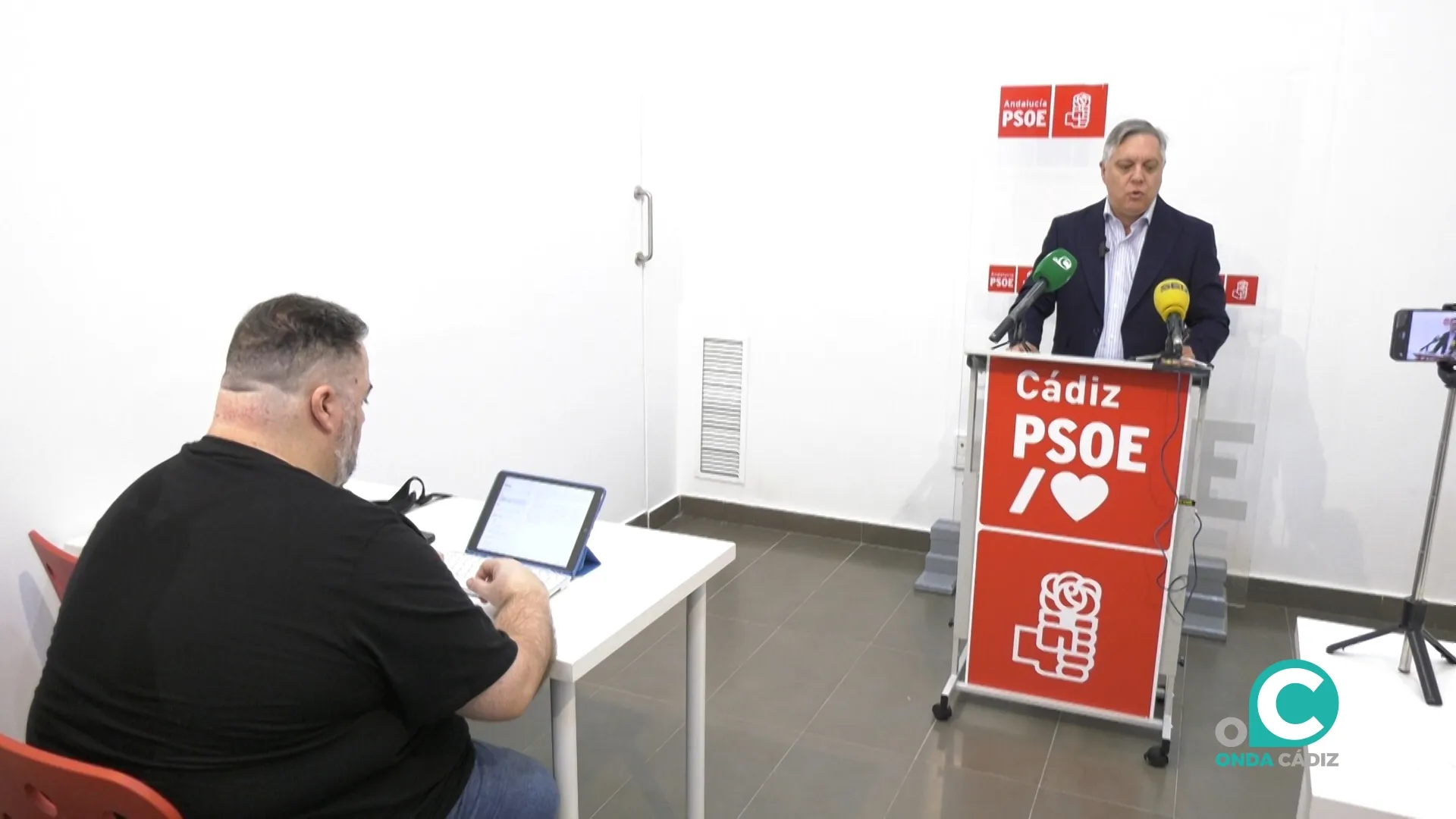 Rueda de prensa de Óscar Torres, portavoz del Grupo Municipal del PSOE. 