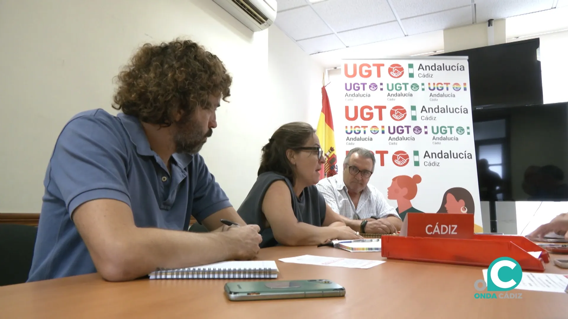 Encuentro de Sumar con representantes sindicales de CCOO y UGT.