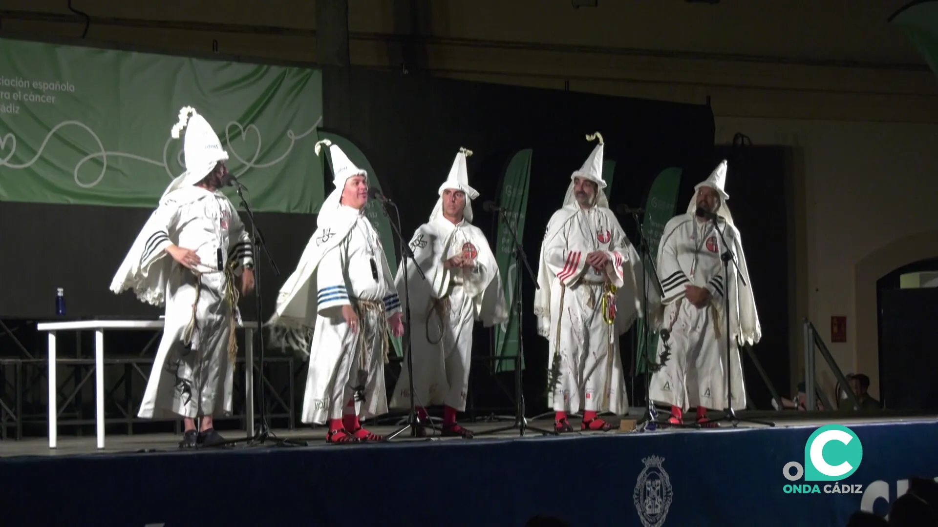 Momento de la actuación de ‘Ku Klux Klan Klan" durante la velada