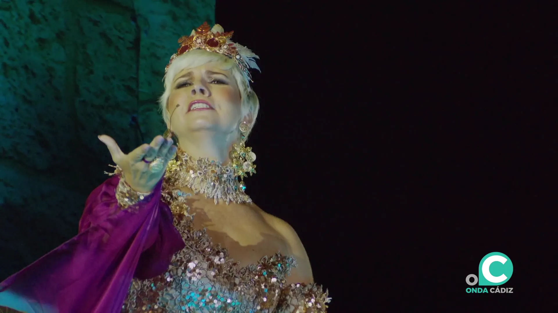 Pasión Vega durante su actuación 