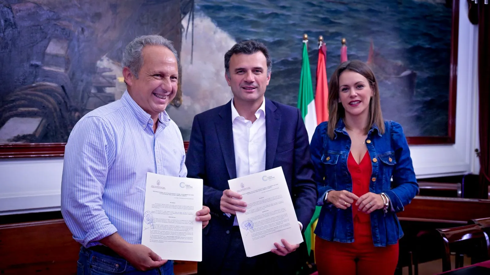 Momento de la firma del Protocolo General de Actuación 2025–2029 impulsado por Ayuntamiento y CCCA.