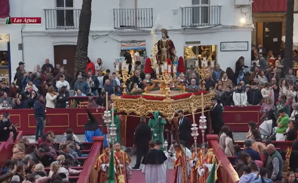 La hermandad de las Aguas prescinde del paso del San Juan y lo incorpora al paso de misterio.
