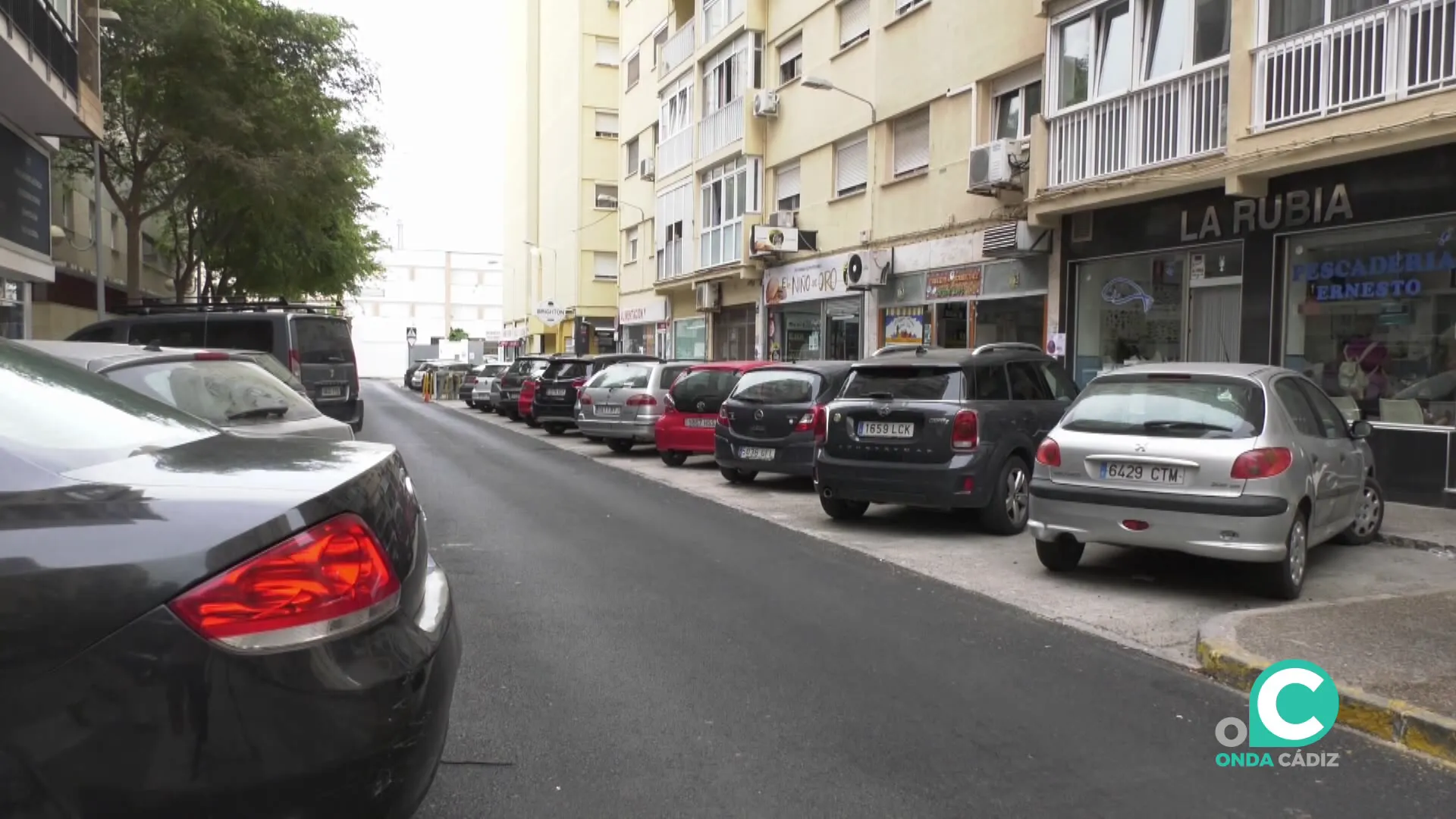 Vehículos estacionados en la zona de La Laguna