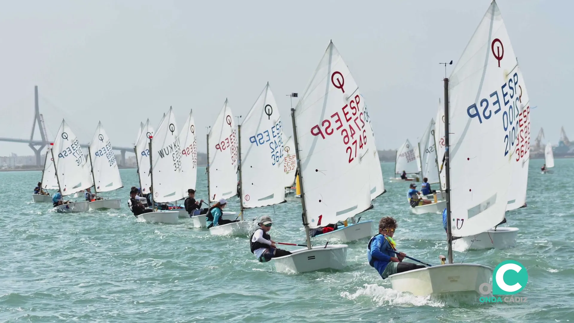 Las aguas de la Bahía de Cádiz vovieron a ser el espacio de una competición de máximo interes