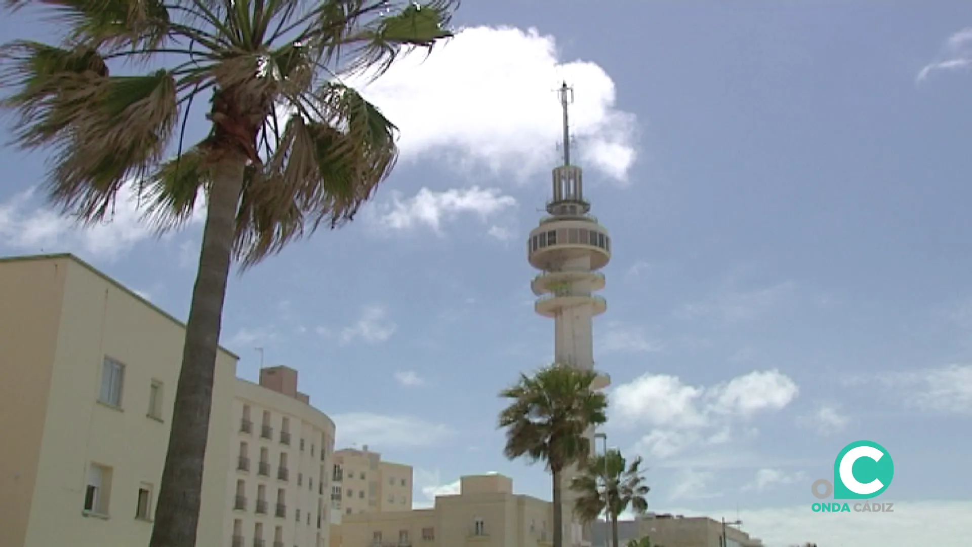 La emblemática torre de comunicaciones de la capital gaditana