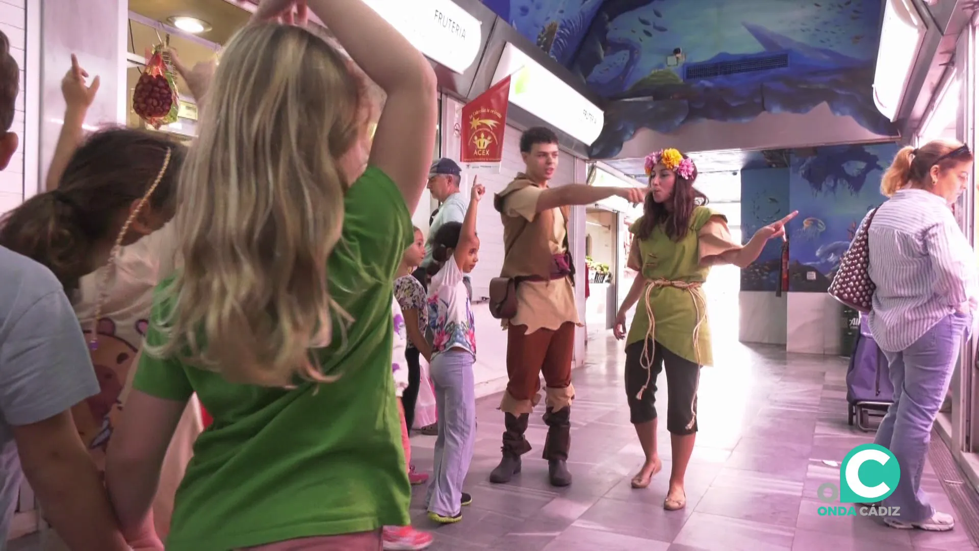 Momento del divertido recorrido en la mañana de este miércoles 