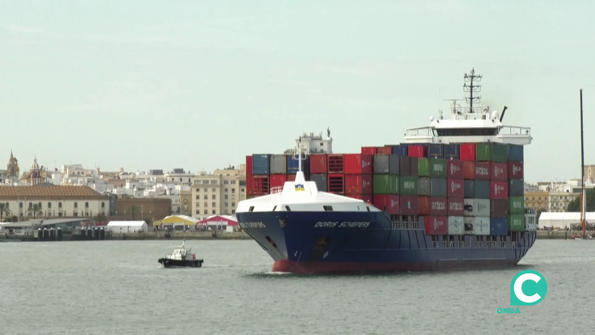 Buque de mercancias hacia la capital gaditana en una imagen de archivo