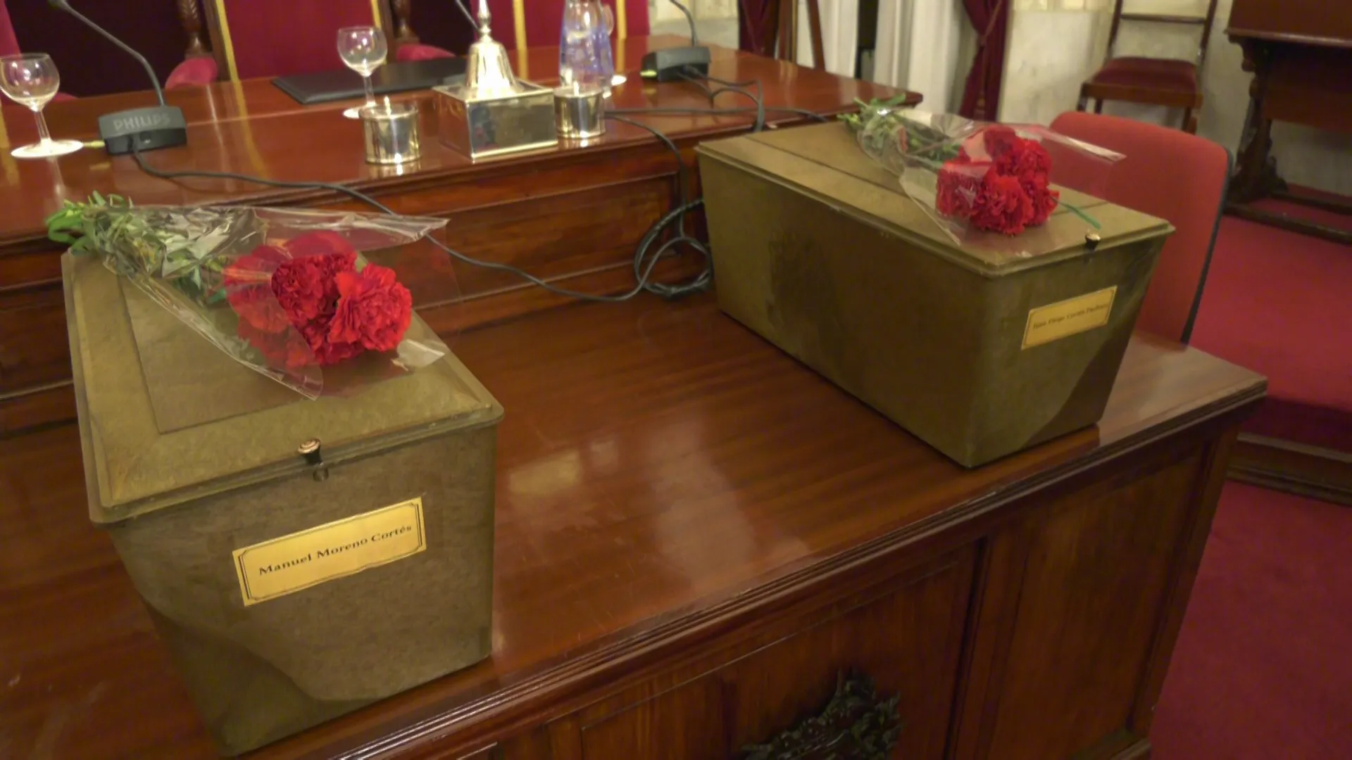 Urnas dispuestas en el acto institucional celebrado este miercoles