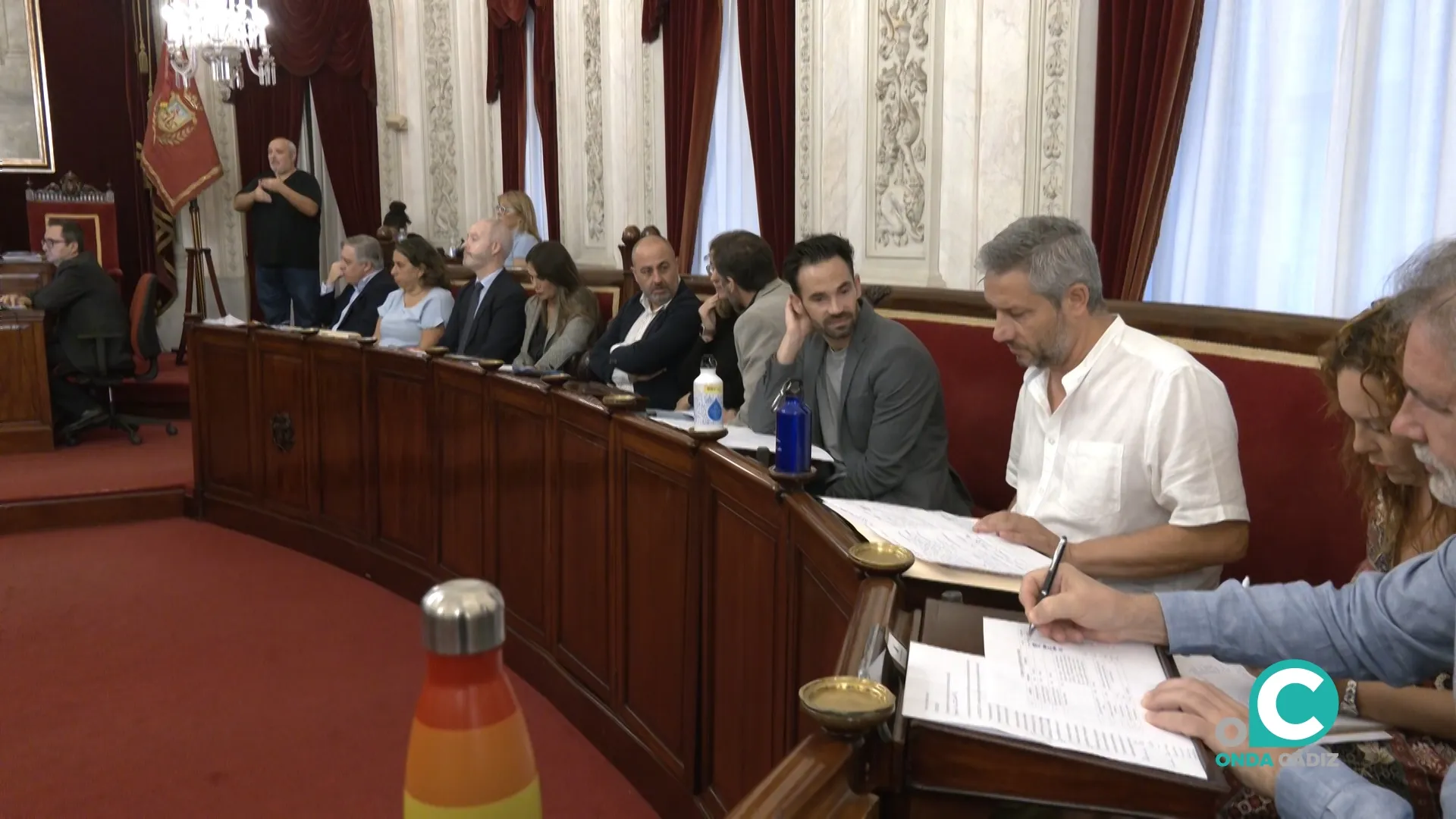 AIG denuncia “opacidad” y “falta de transparencia” del equipo de gobierno.