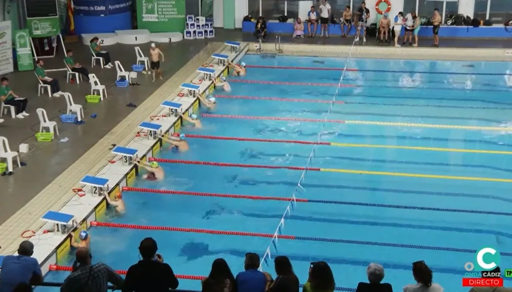 La prueba deportiva ha citado en Cádiz a más de 130 nadadores de toda la comunidad en su XXX edición