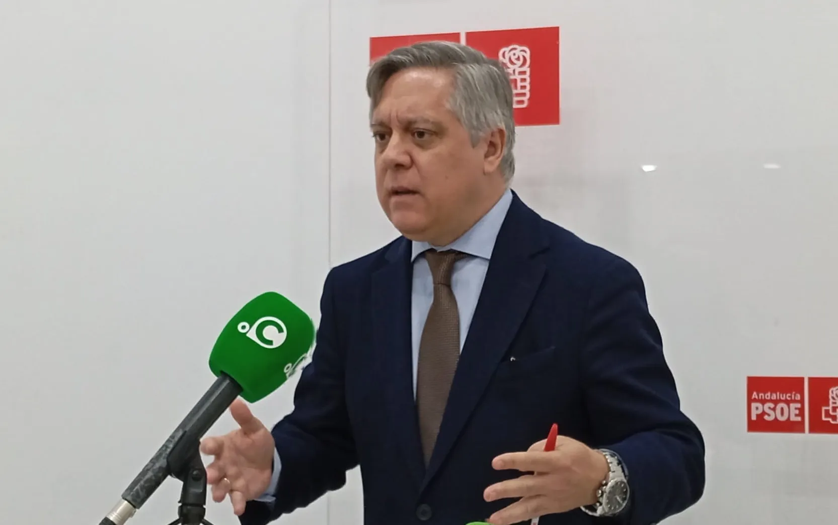 El portavoz del PSOE en el Ayuntamiento de Cádiz durante una rueda de prensa en una imagen de archivo