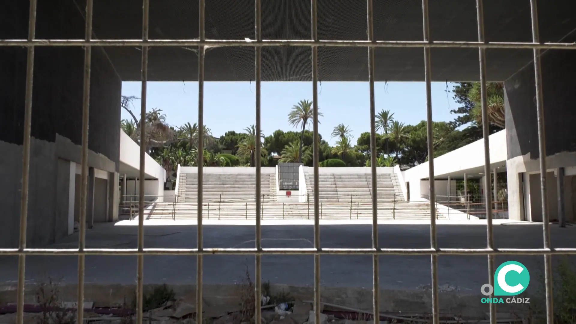Imagen de la entrada principal del antiguo recinto del Jose María Pemán