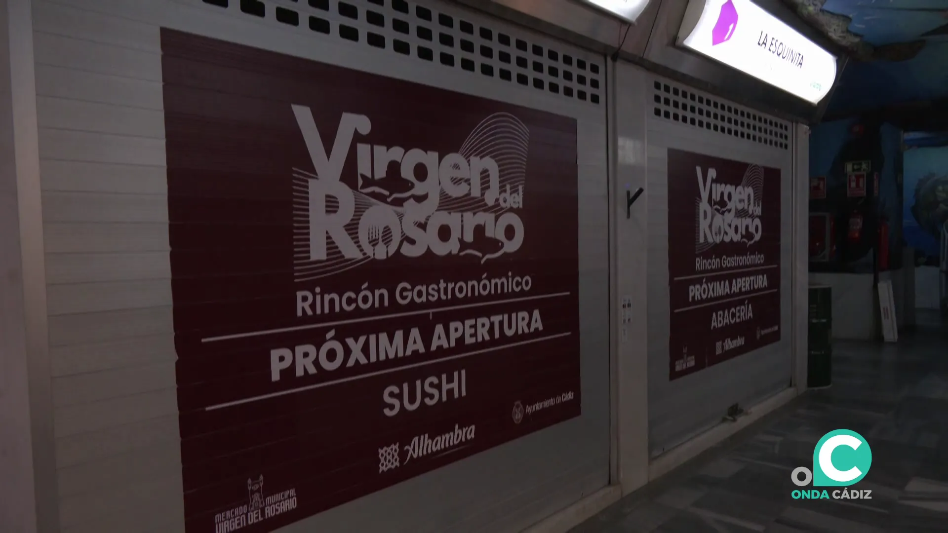 Carteles que anuncia la próxima puesta en marcha del nuevo espacio