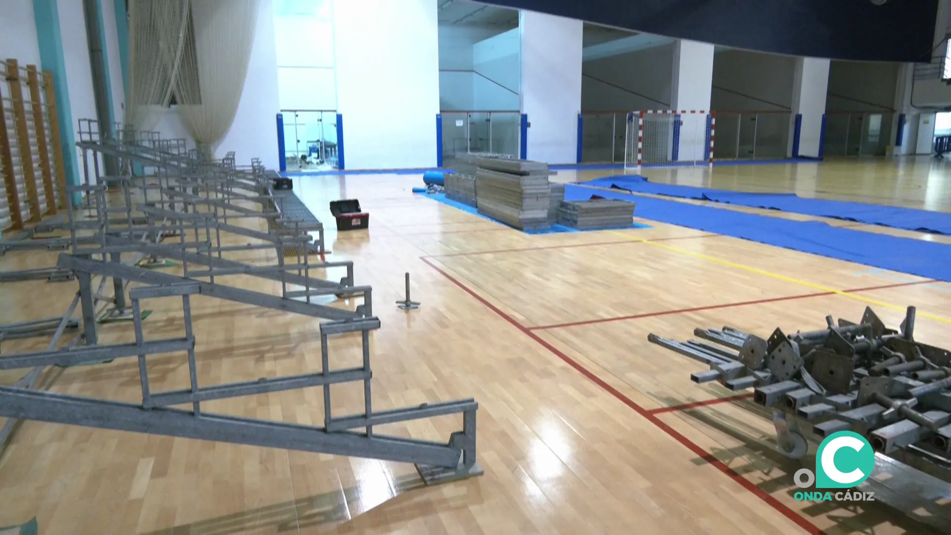 El andamiaje es bien visible en la instalación deportiva