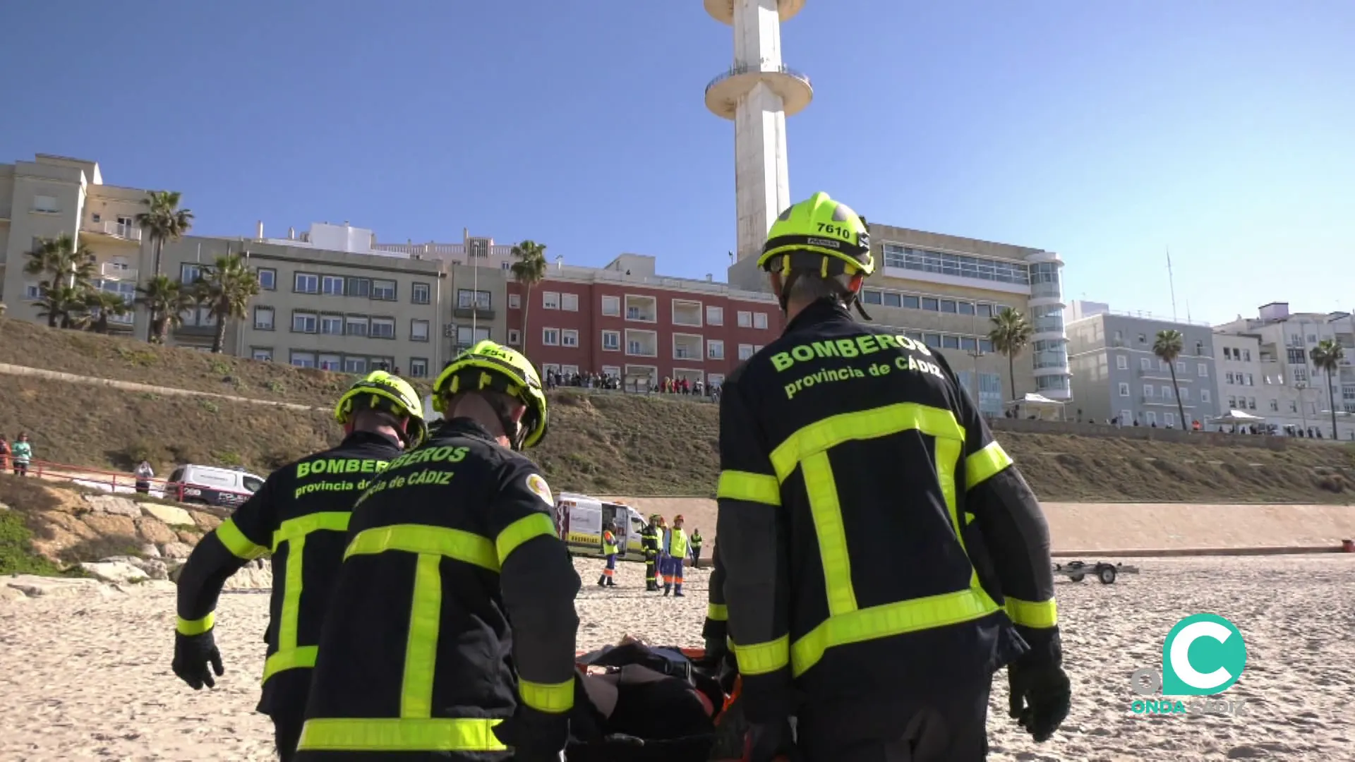 Efectivos de bomberos durante el ejercicio este jueves