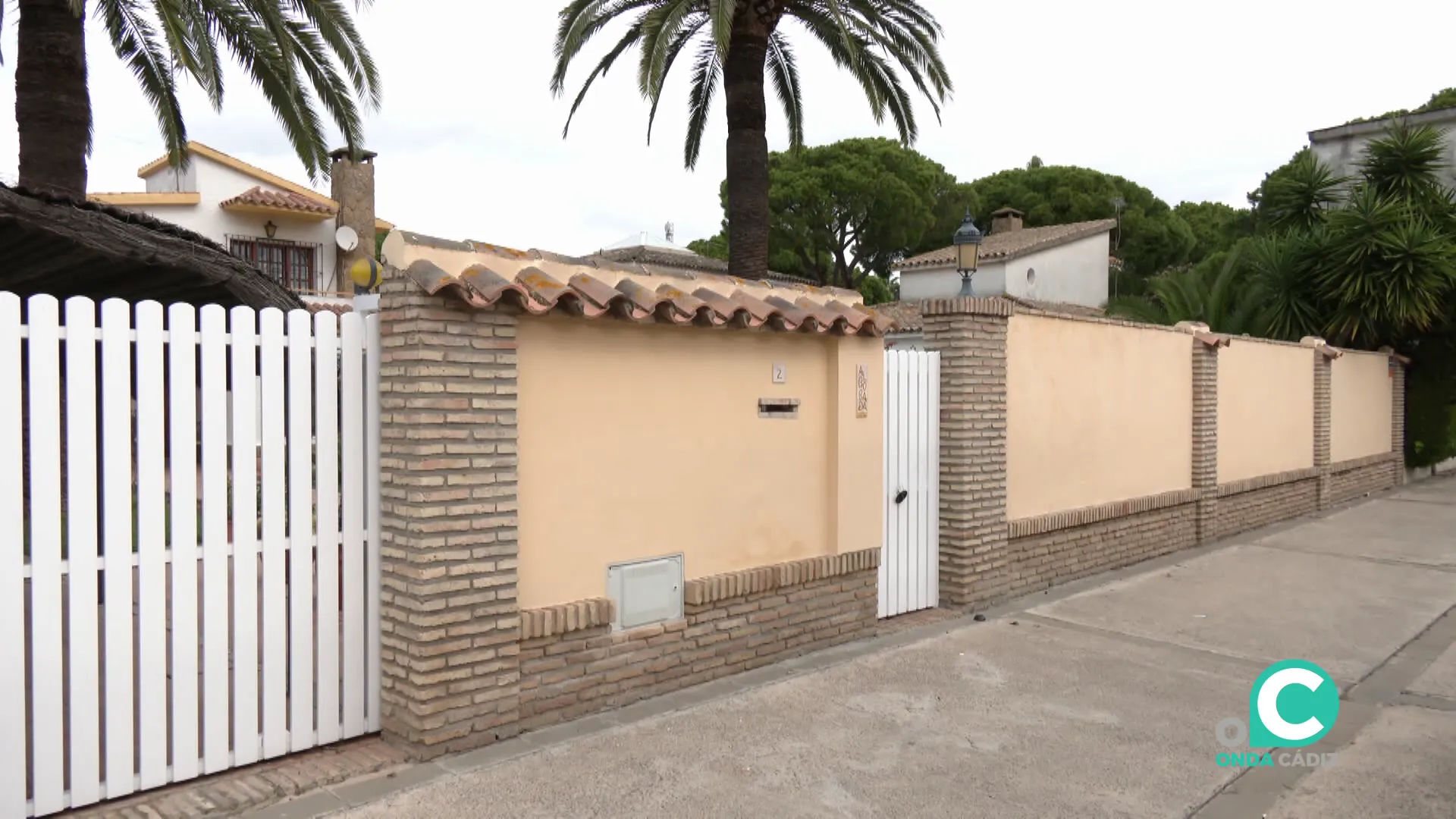 Portal de la casa donde transcurrió el luctuoso suceso