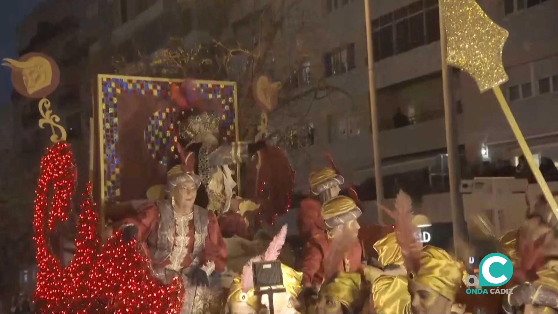 Imagen de la Cabalgata de los Reyes Magos de Cádiz 2025. 
