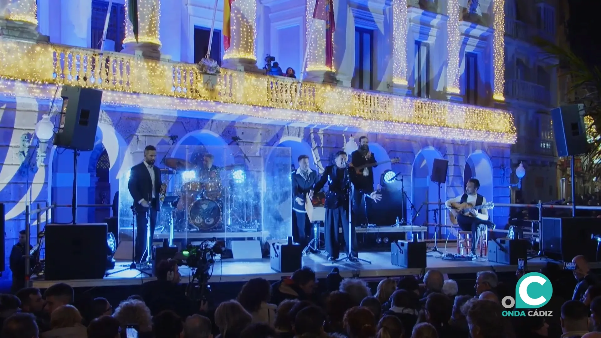 El artista durante su concierto en la Plaza de San Juan de Dios 