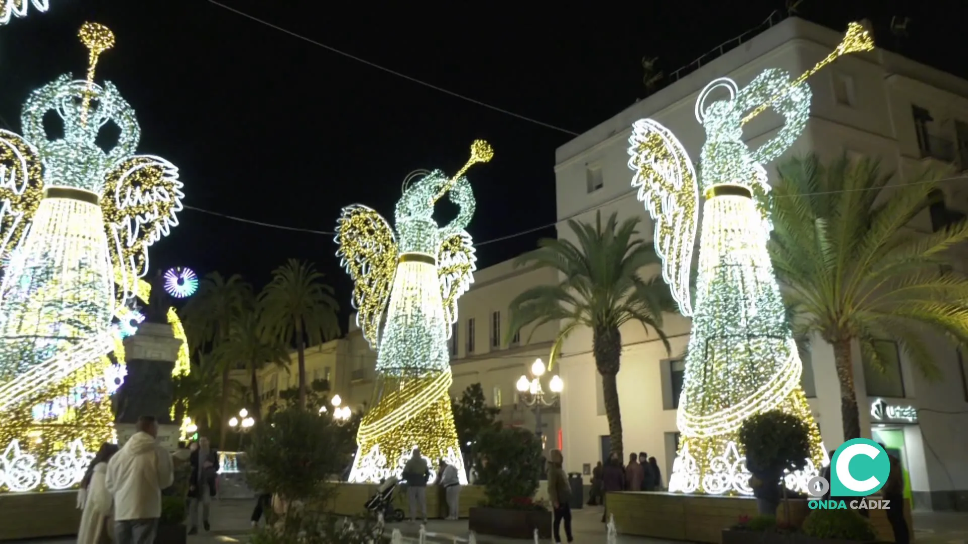 Iluminación en la plaza de San Juan de Dios