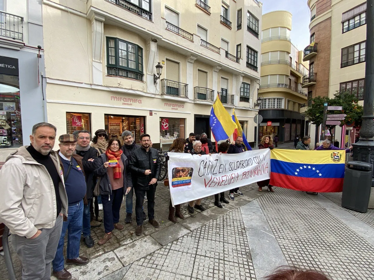 Concentración organizada por la Plataforma por la Paz