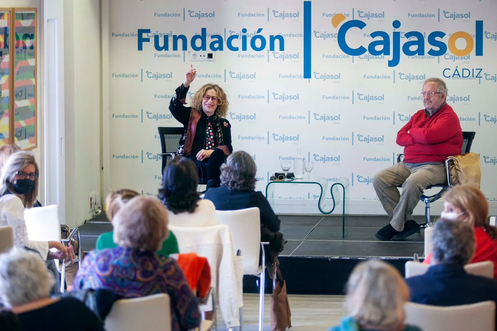 Tere Torres junto a Juan José Téllez en un acto en la Fundación Cajasol