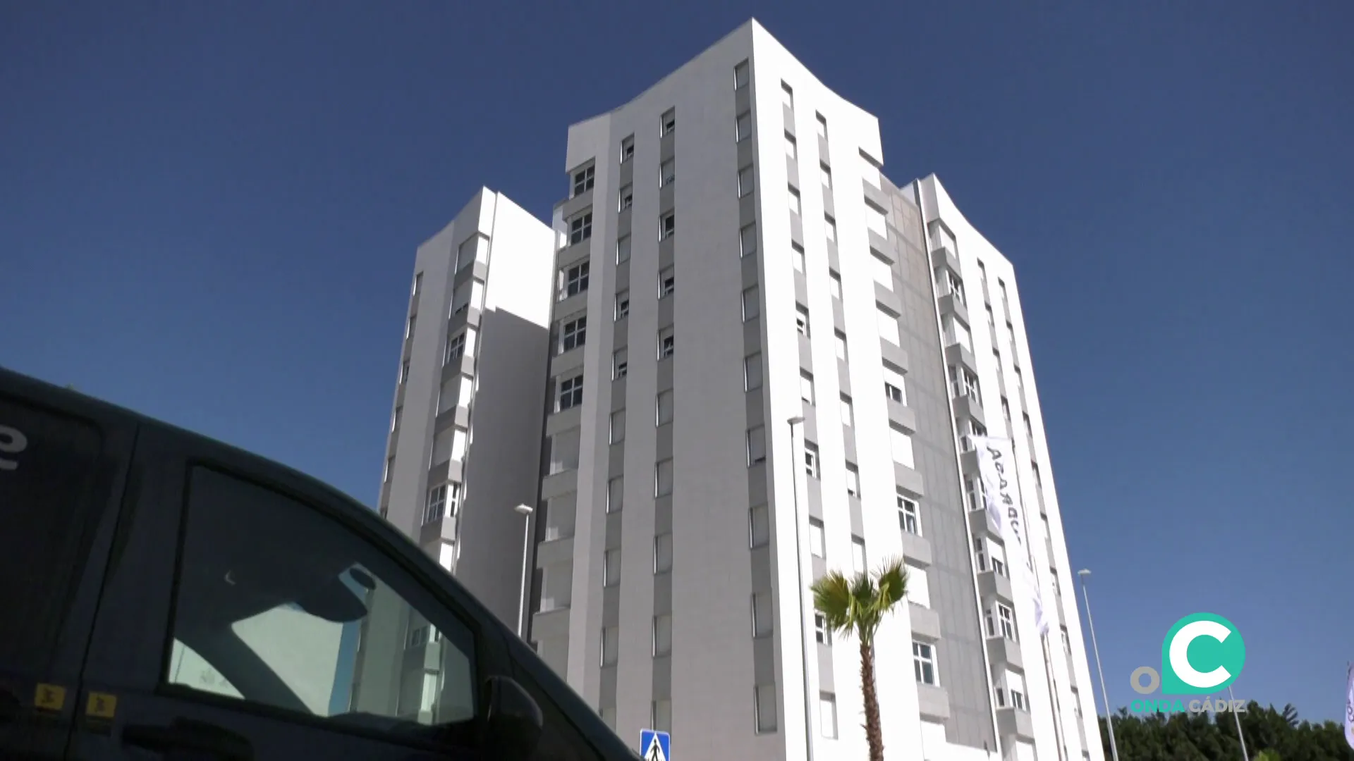 El edificio de viviendas fue entregado hace un año y medio por la Junta