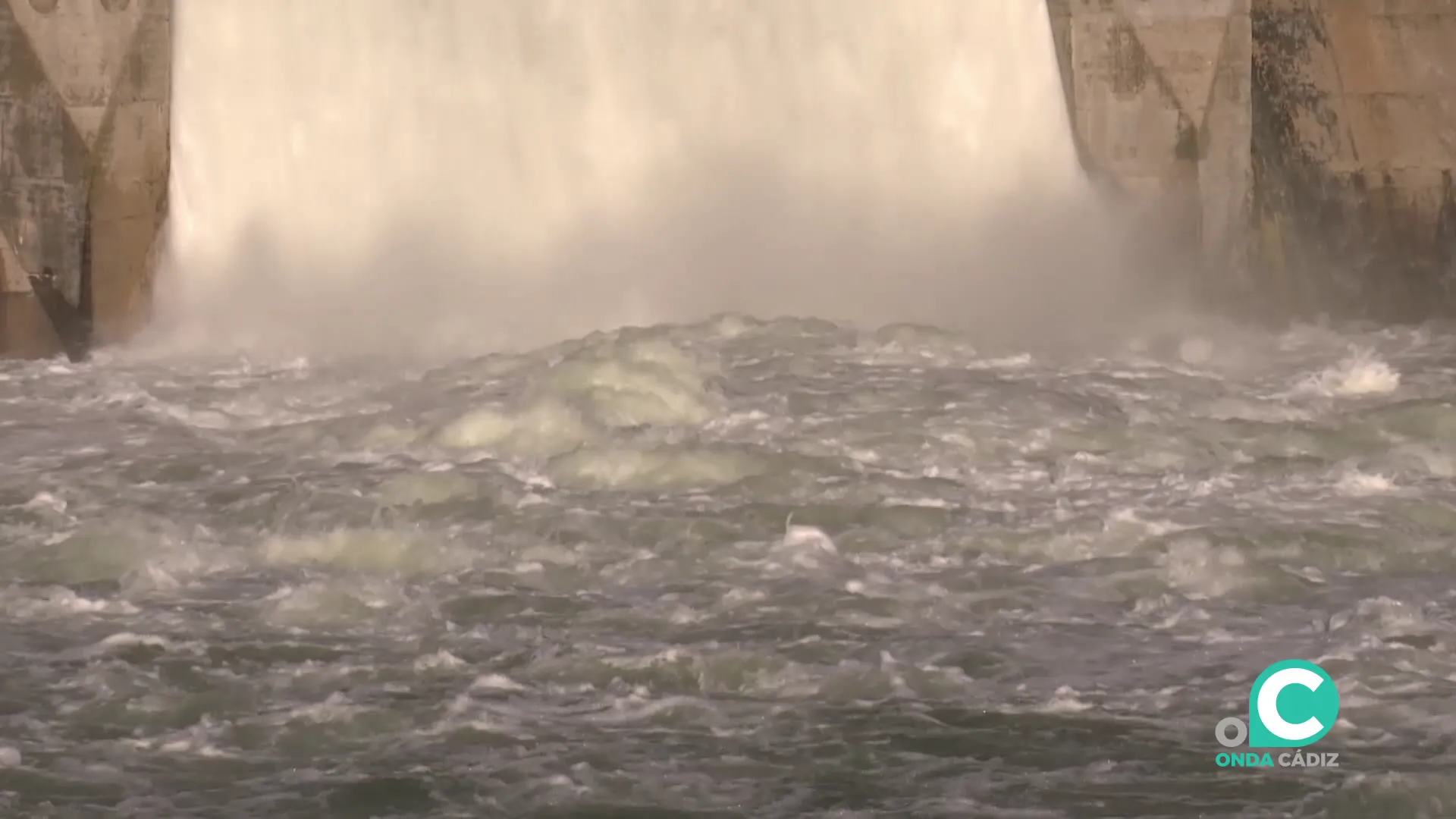 La salida de aguas de los pantanos siguen sucediendose a lo largo de las cuencas gaditanas