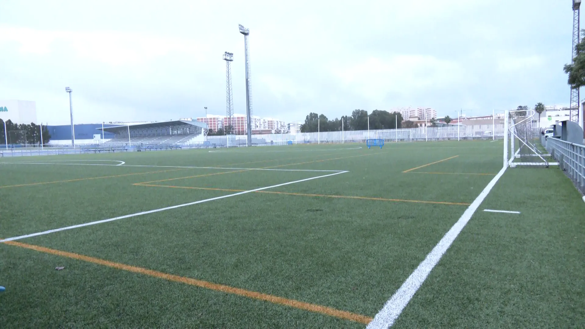 Campo de fútbol en la capital gaditana