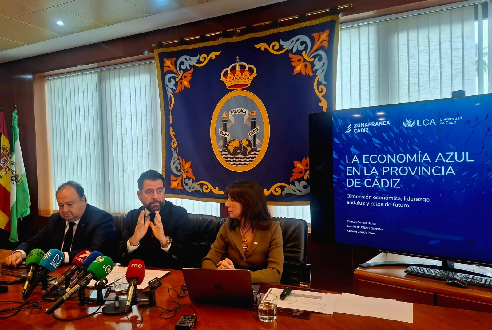 Momento de la presentaciíon de este jueves ante los medios