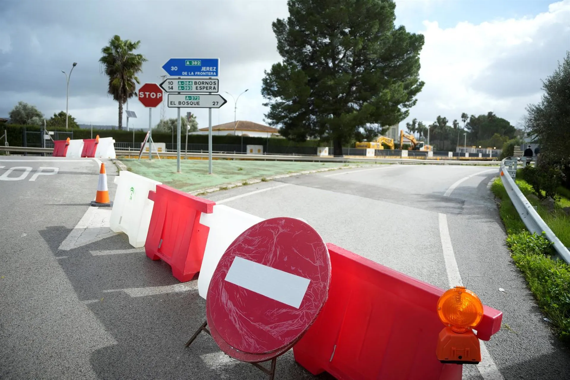 Carretera de acceso a Arcos cortada por los efectos de la borrasca la pasada semana
