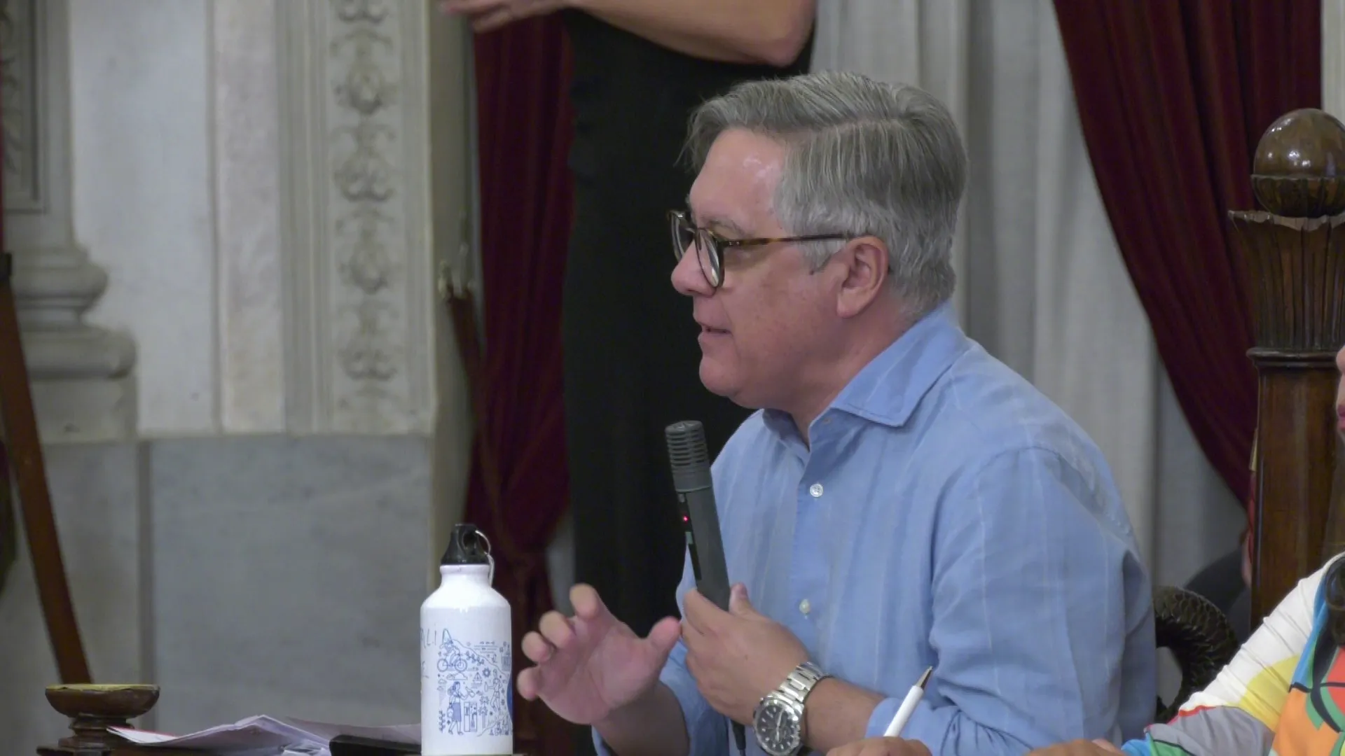 Óscar Torres, portavoz socialista durante la intervención en un Pleno en una imagen de archivo