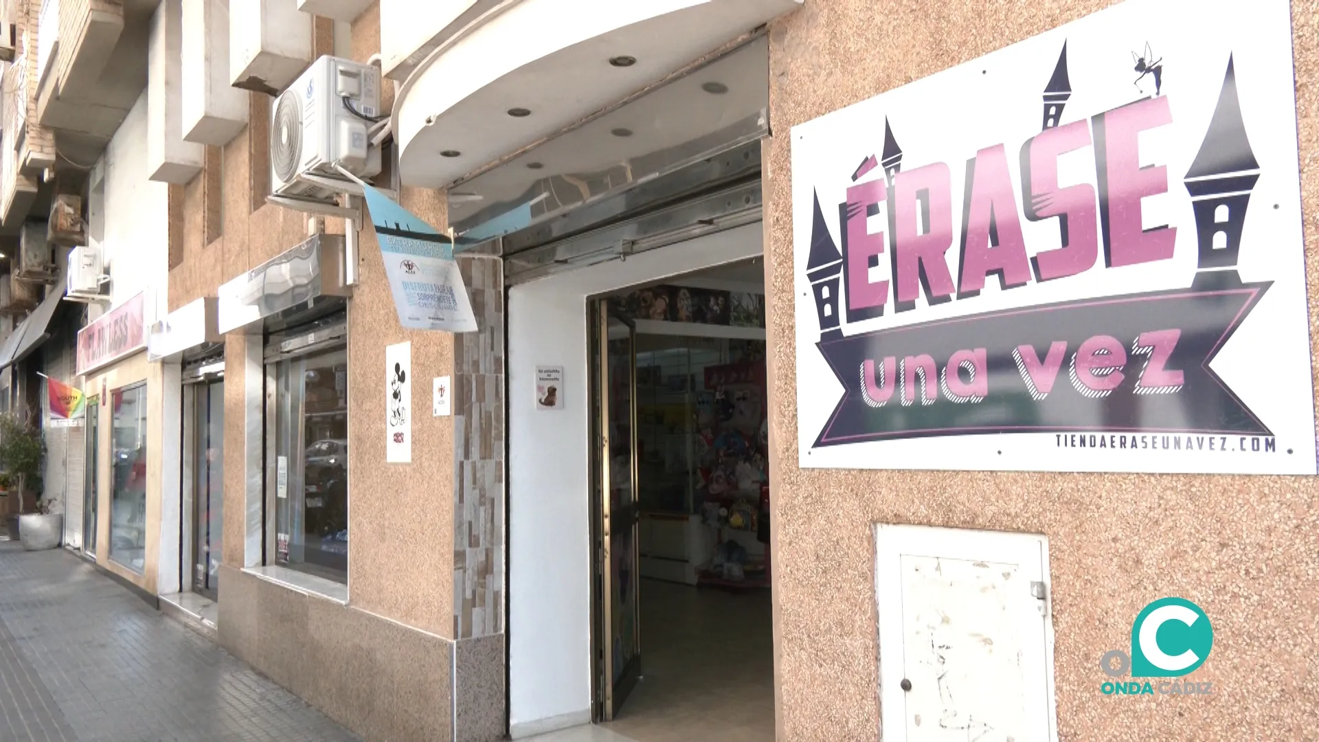 Imagen de las tiendas asociadas en la zona de Santo Tomás. 