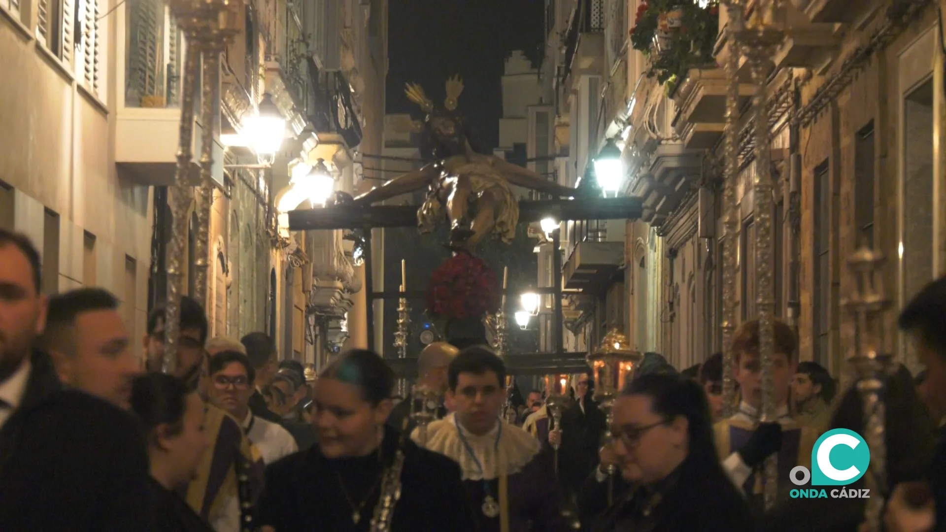 El Cristo de las Aguas en su traslado al Oratorio de San Felipe Neri. 