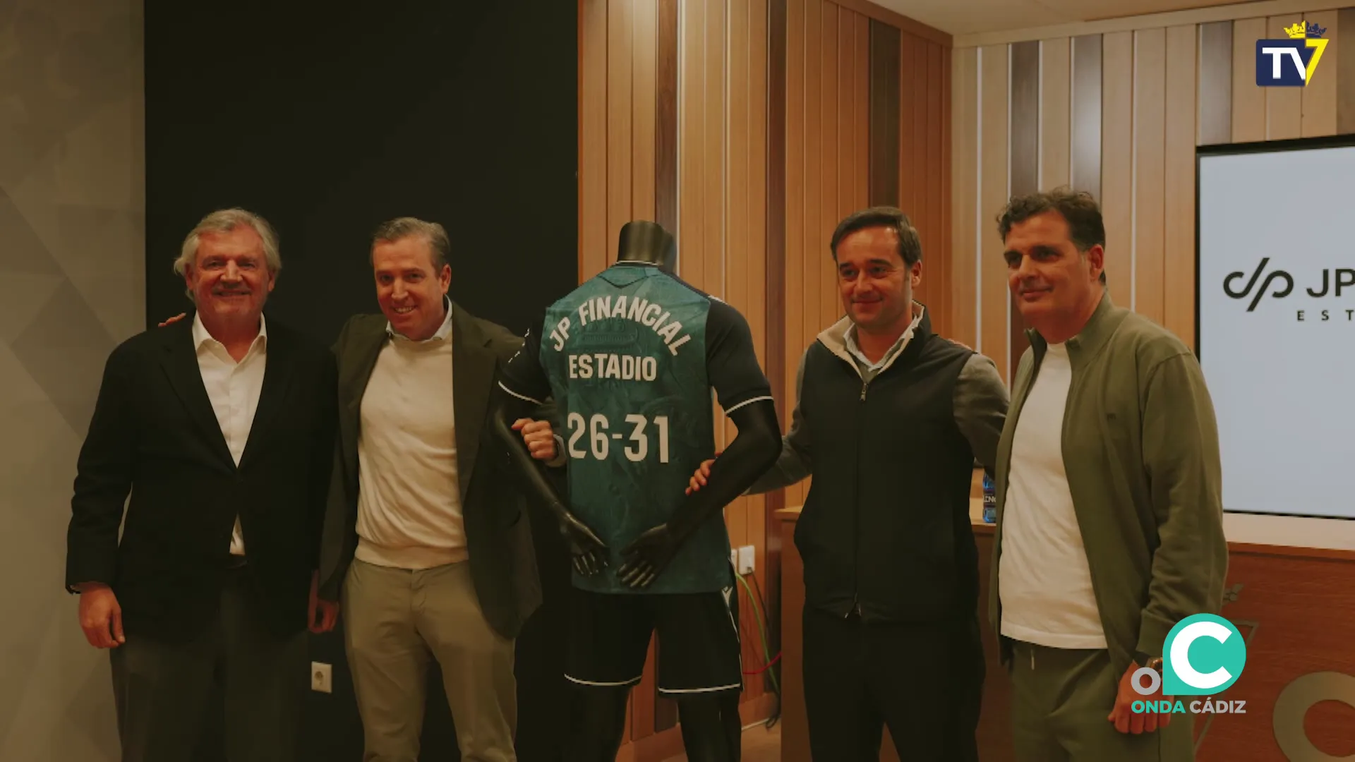 Imagen del acto de presentación días atrás con patrocionadores y dirigientes del club