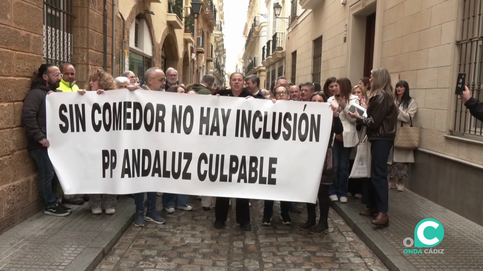 Un momento de la concentración de este jueves en la capital gaditana
