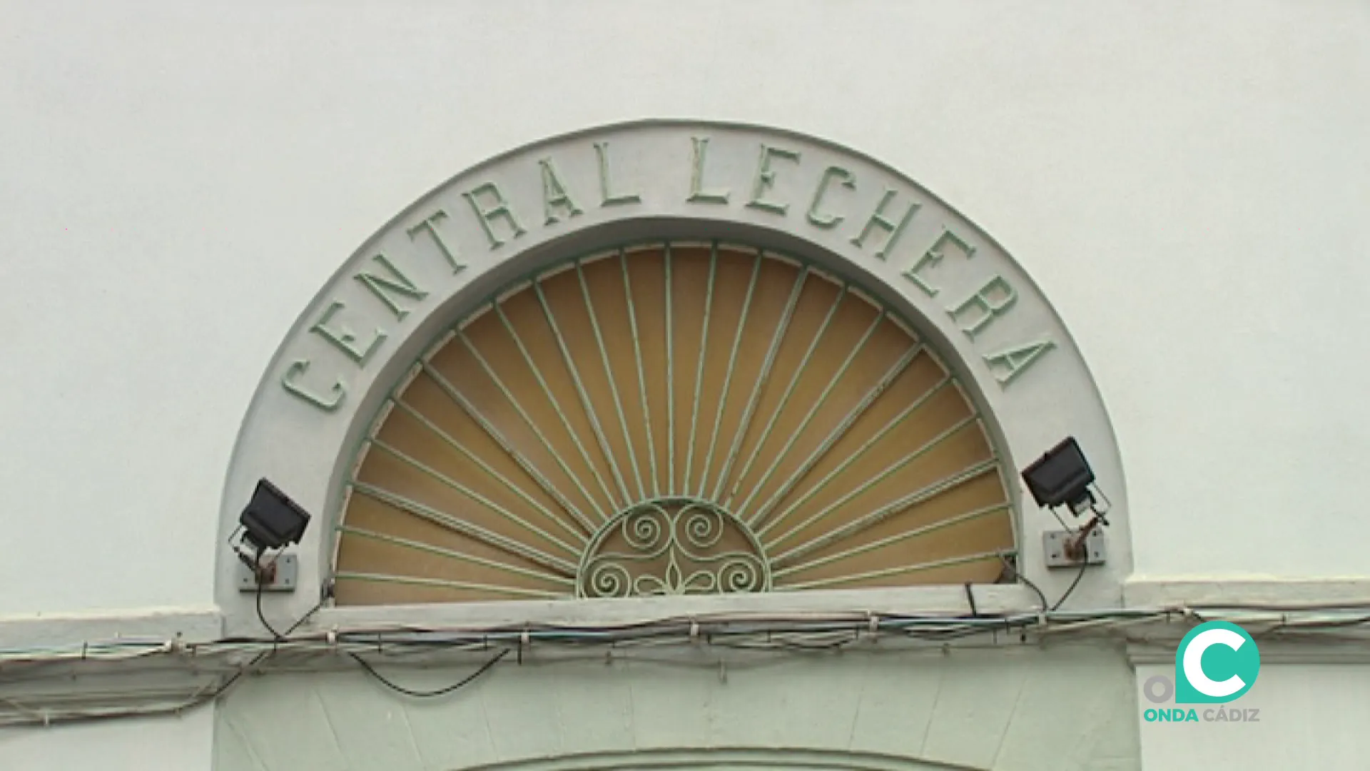 Portada del acceso al espacio cultural