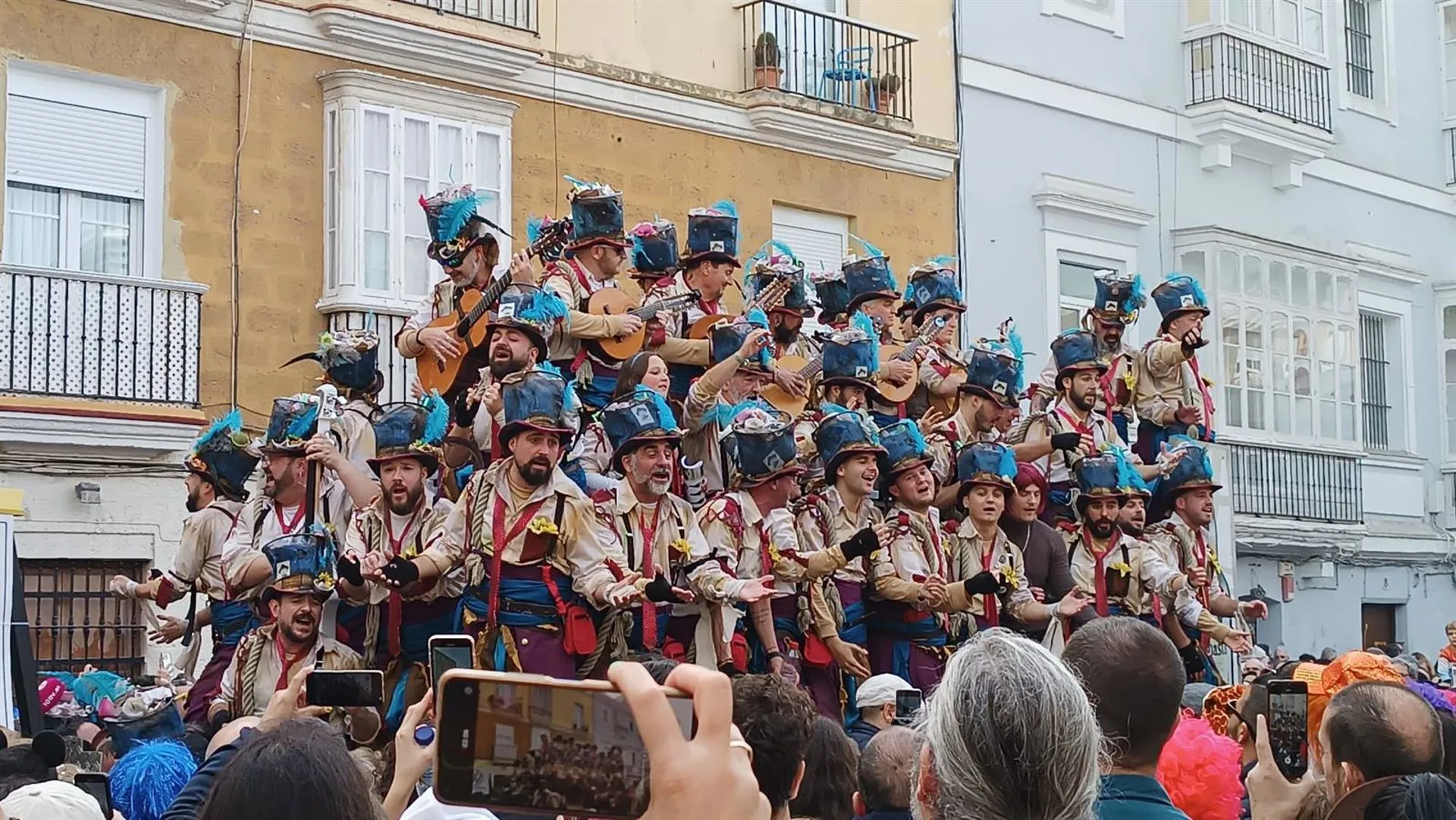 Imagen de archivo del carrusel de coros en la plaza del mercado.
